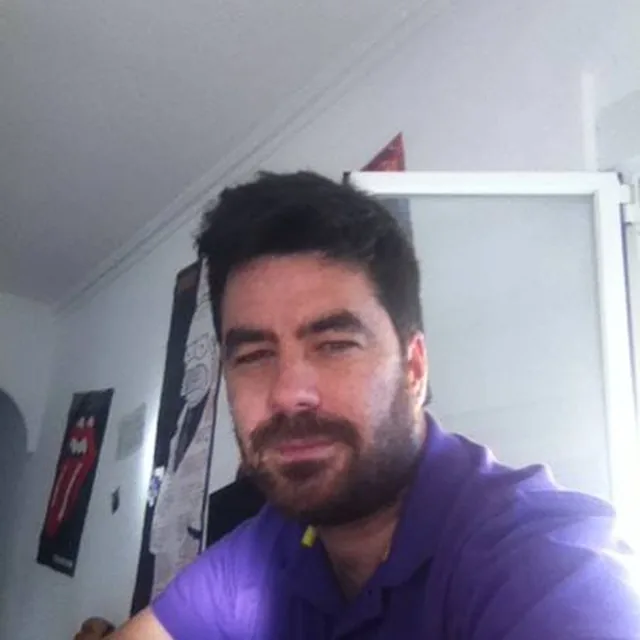 Víctor, Programador